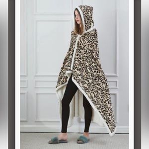 Regal Comfort Safari Stripe Wearable Throw 50” x 66”